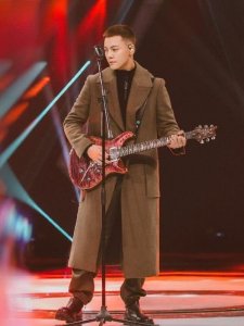 ​都说寸头是检验男生颜值的标准，陈伟霆寸头绝对帅翻天