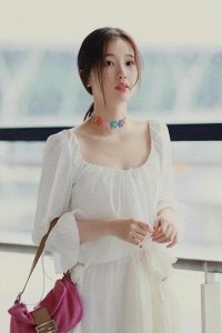 ​大量女艺人的不雅照片被公开，为什么总是发生这种事