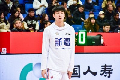 ​27岁球员唐才育更新社媒