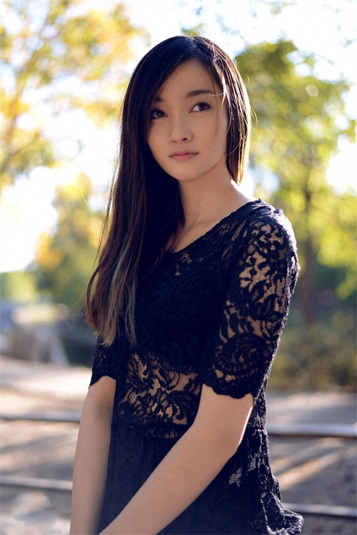 徐晓璐外形清纯靓丽，《一起同过窗》中本色出演，做事果断