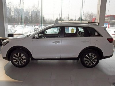 ​起亚-起亚KX7：中型SUV的优雅与科技并蓄