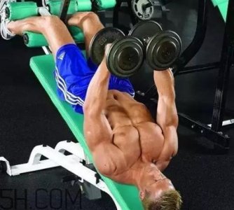 ​哑铃飞鸟练哪里的肌肉