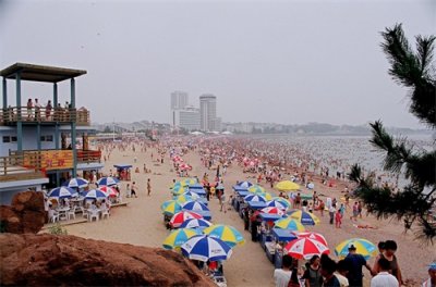 ​青岛人气最旺的海水浴