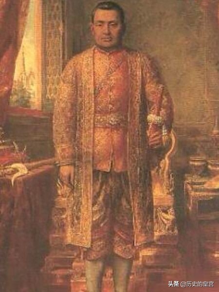 至今统治泰国的朝代——曼谷王朝九代先王登基画像，全是明君英主