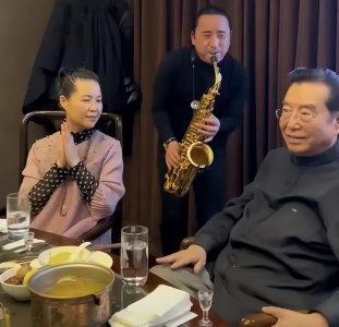 ​李天一因故意强奸罪入