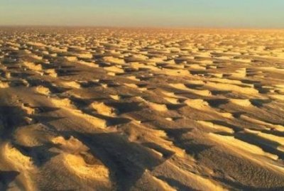 ​罗布泊在新疆的哪个位