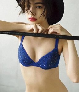 ​佐久间由衣：柔软而饱