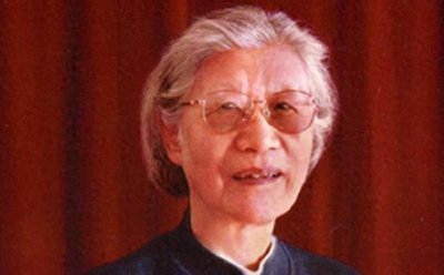 ​丈夫项英牺牲后，李又