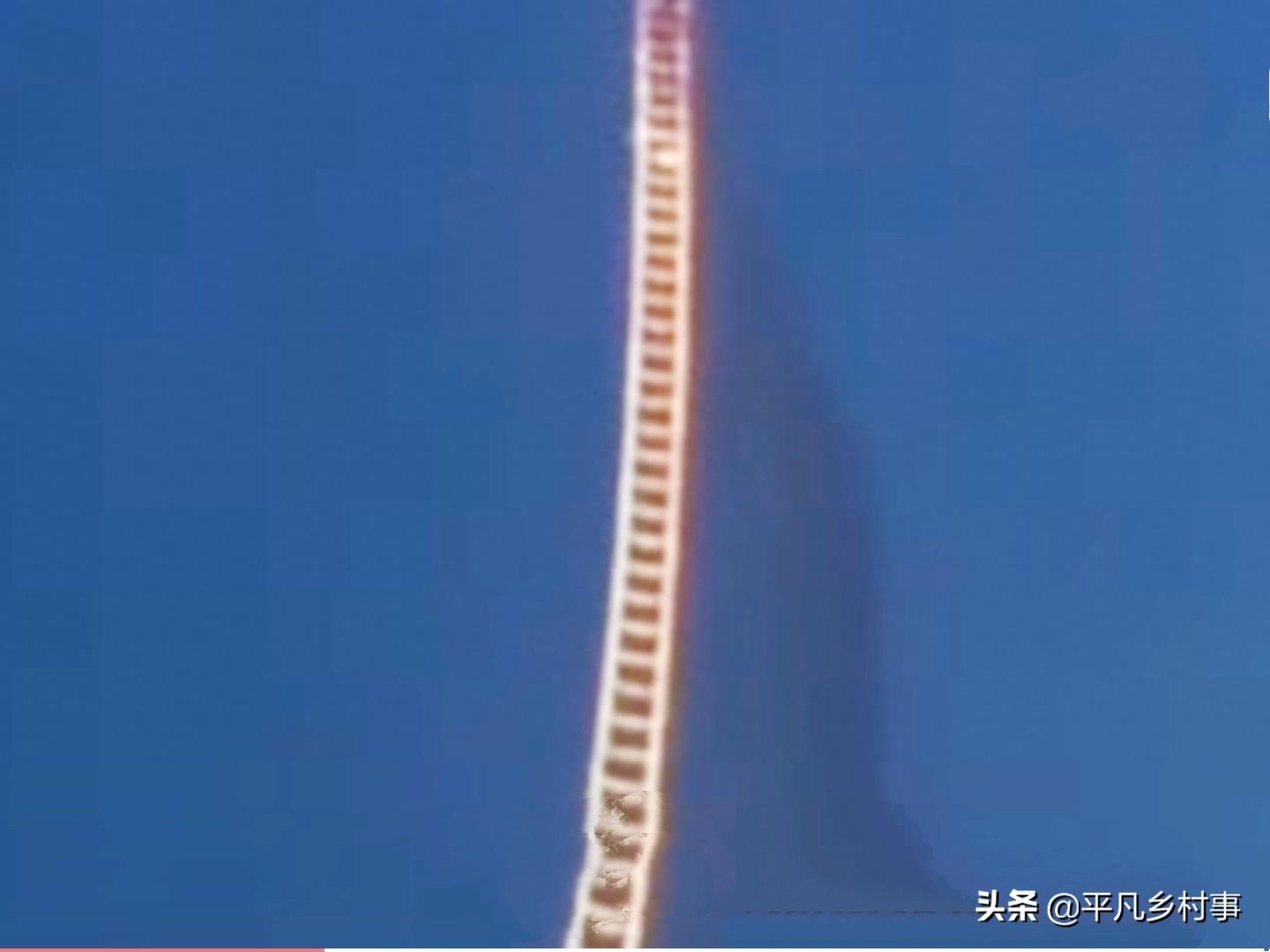世界上最长的天梯烟花，长达500米，研发了21年却只停留了60秒