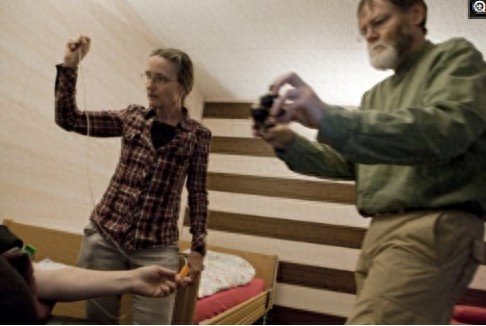 直击：瑞士安乐死全过程：三十秒沉睡三分钟死亡，对生命的敬仰