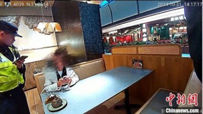 ​男子购买“异虫”碰瓷