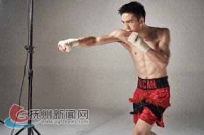 ​徐灿：24岁成为中国第三位“世界拳王”