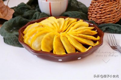 ​我家做蛋饺不用勺子，