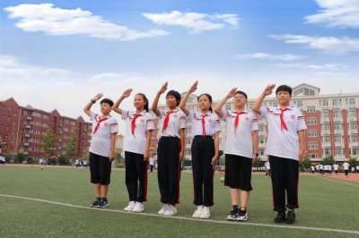 ​贺阳外国语学校小学部